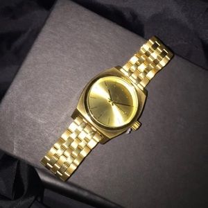 Nixon MEDIUM TIME TELLER , 31 MM